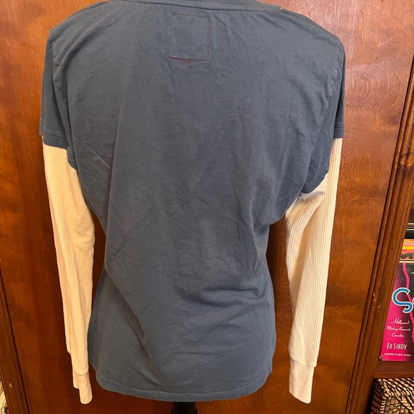 Levi’s Red Tab cotton embellished long-sleeved tshirt. Super cute & soft. XL. - Picture 2 of 10